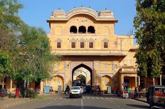 City Palace - Jaipur's Royal Residence & Living Heritage, photo 5 of 6
