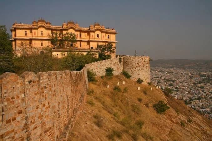 Nahargarh Fort - Sunset Views Over the Pink City, about view