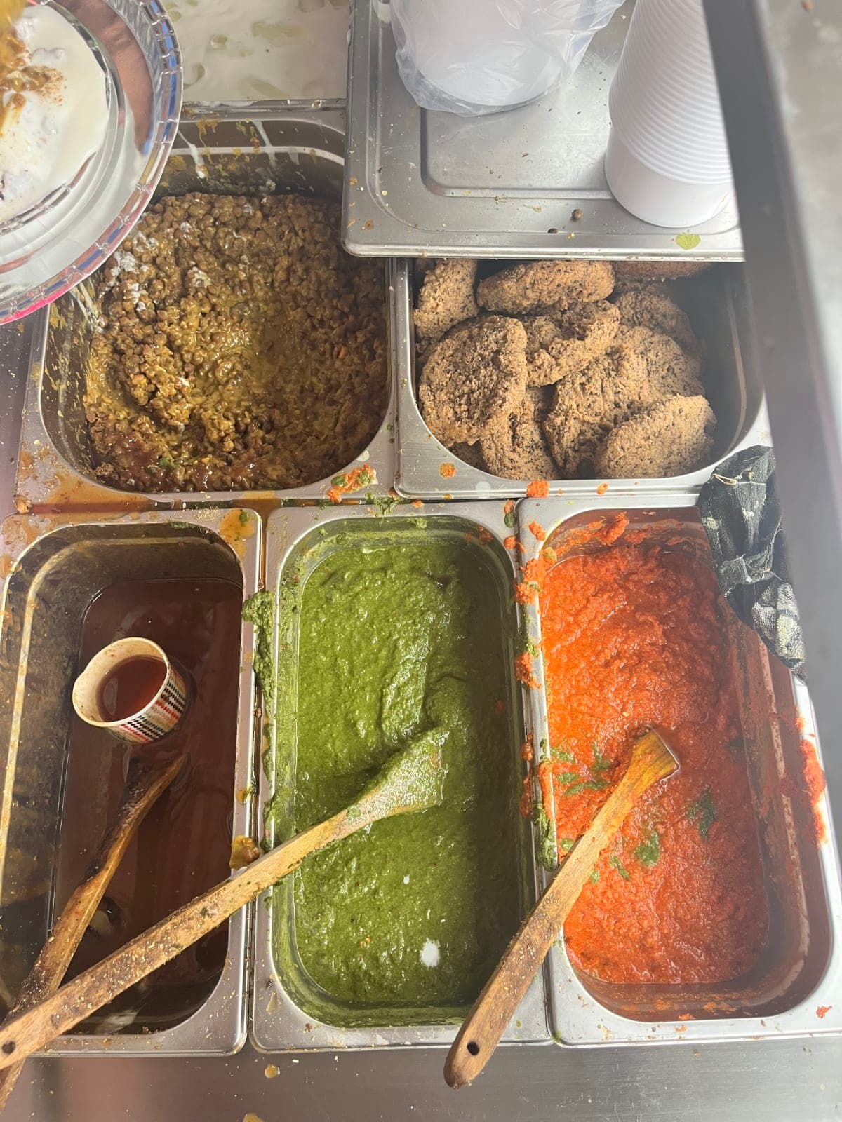 Kalkatta Chaat Bhandar, spot famous for its Dahi Bada in Raja Park, Jaipur - photo 5 of 8 - Thela Khojo