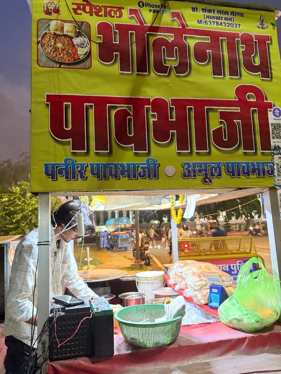Bholenath Pav Bhaji, spot famous for its Pav Bhaji in Malviya Nagar, Jaipur - Thela Khojo
