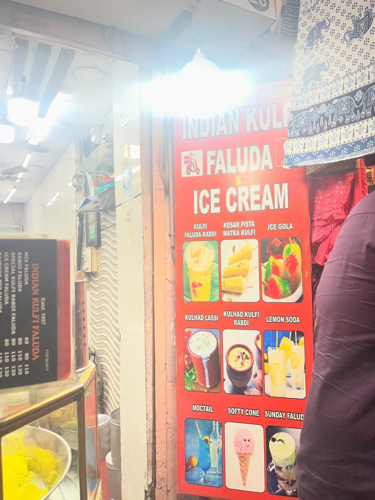 Indian Kulfi Faluda, spot famous for its Kulfi Faluda in Bapu Bazar, Jaipur - photo 2 - Thela Khojo