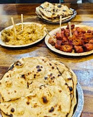 U & Me Soya Chaap, spot famous for its Creamy Malai Chaap in Raja Park, Jaipur - photo 4 of 6 - Thela Khojo