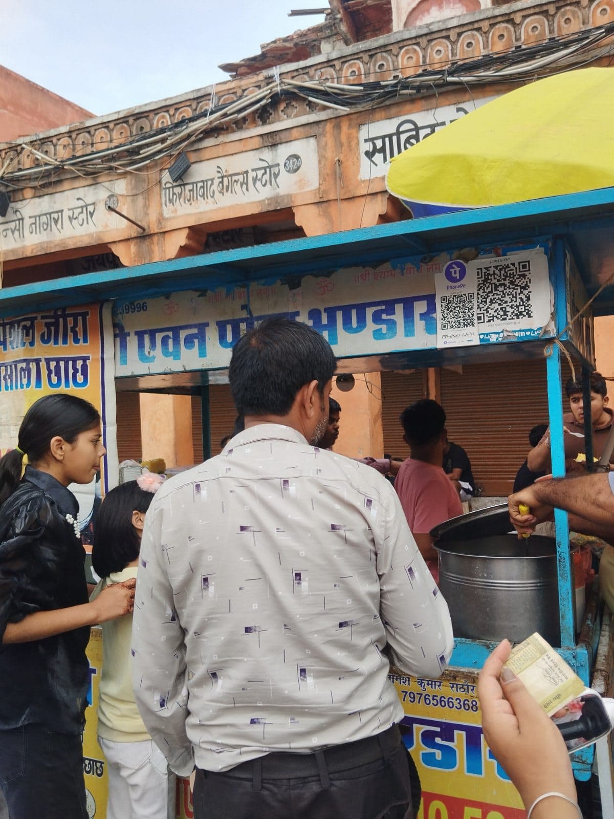 A-One Poha Center, spot famous for its Poha in Badi Chaupad, Jaipur - photo 2 of 4 - Thela Khojo